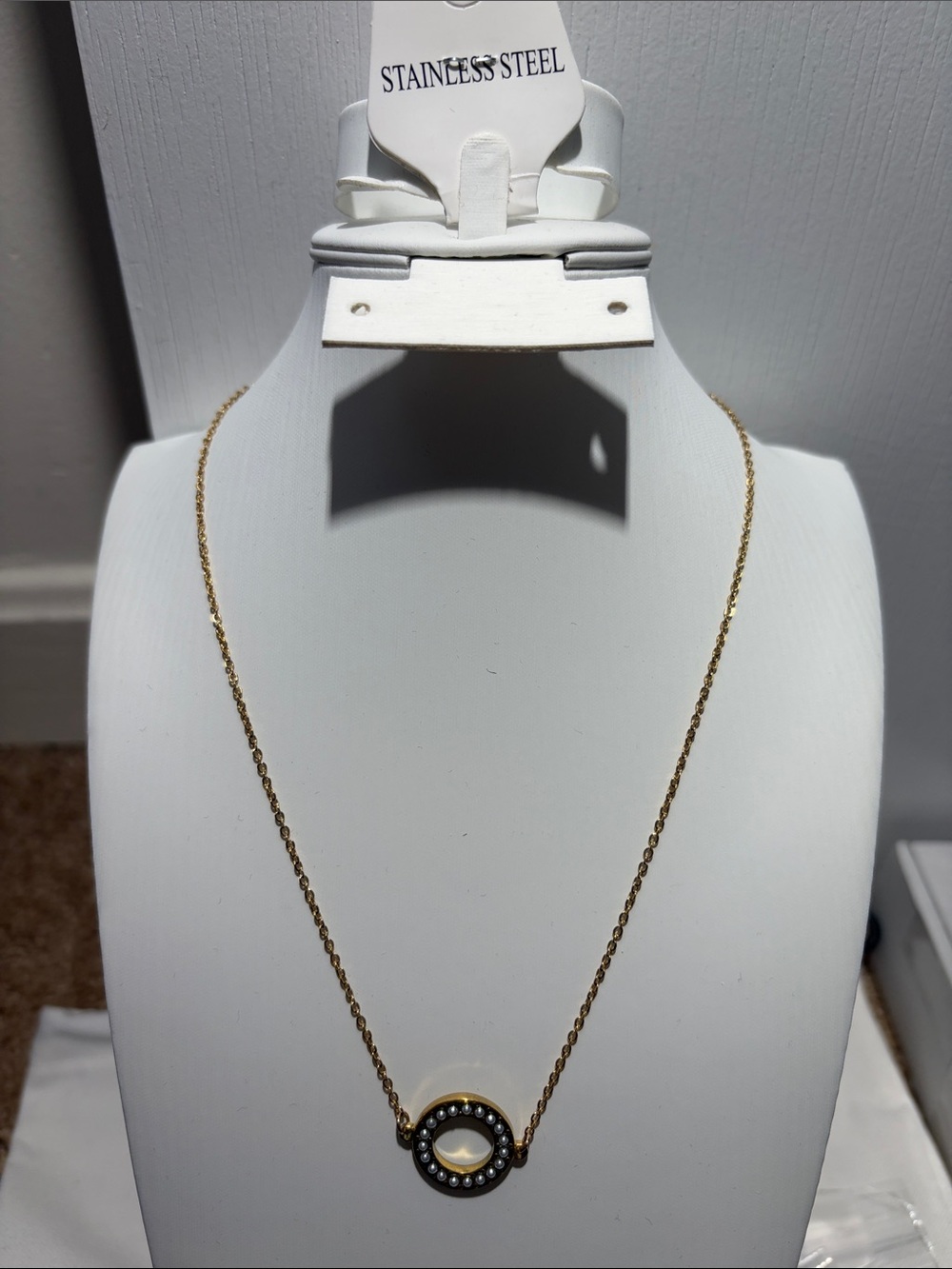 GP Stainless Steel Circle Pendant Necklace with Pearl Center